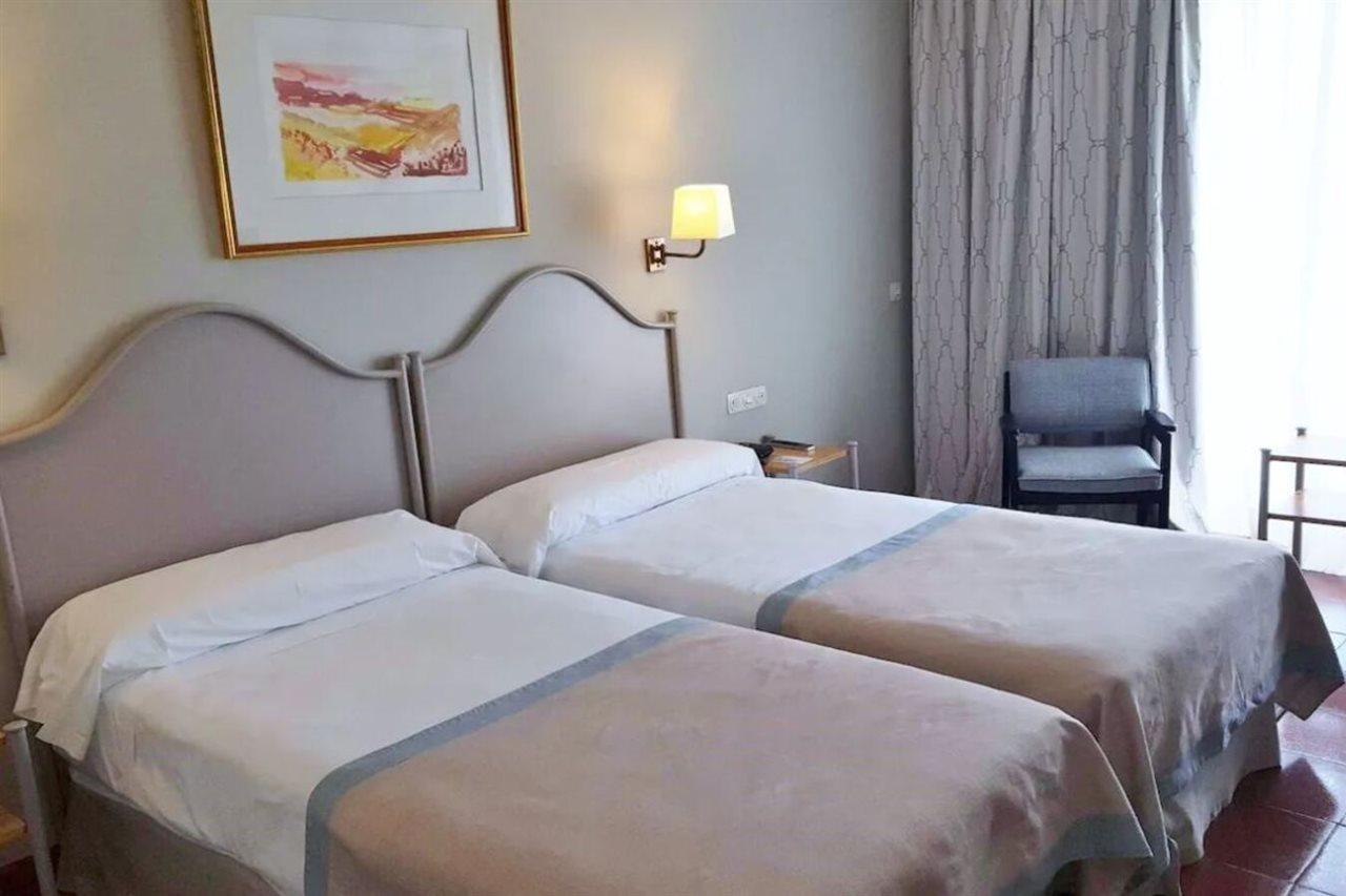 ปาราดอร์ เด เซวตา Hotel ภายนอก รูปภาพ